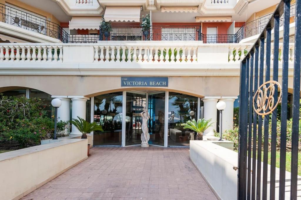Superbe Studio Avec Terrasse En Front De Mer Menton Exterior foto