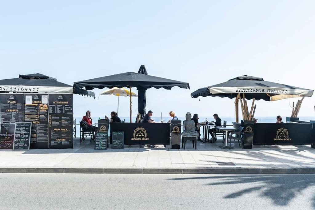 Superbe Studio Avec Terrasse En Front De Mer Menton Exterior foto