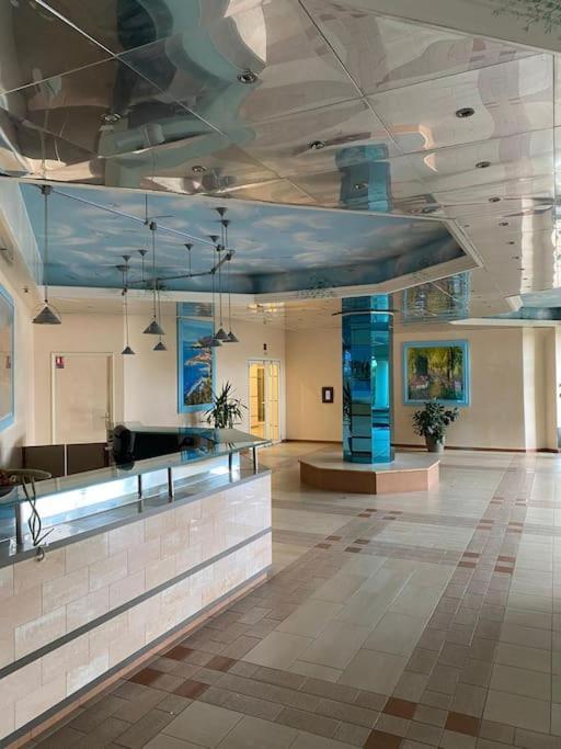 Superbe Studio Avec Terrasse En Front De Mer Menton Exterior foto